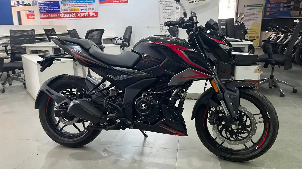 Bajaj Pulsar N250 Comes with Dual-Channel ABS & 250cc Engine, Mileage 35 km/l – Safety and Comfort for Riders